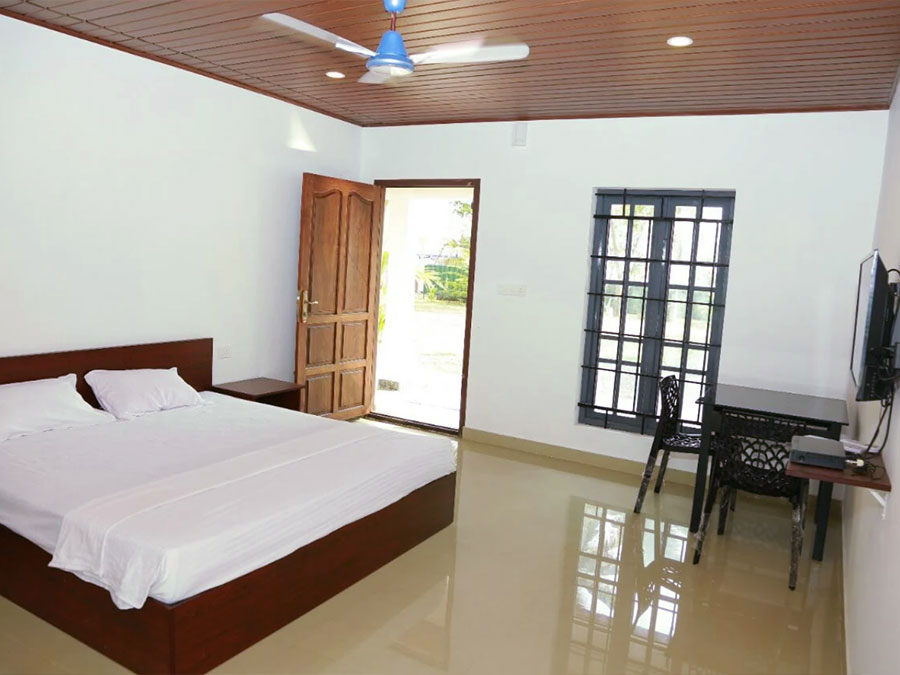 Double Room Kochi Lake View